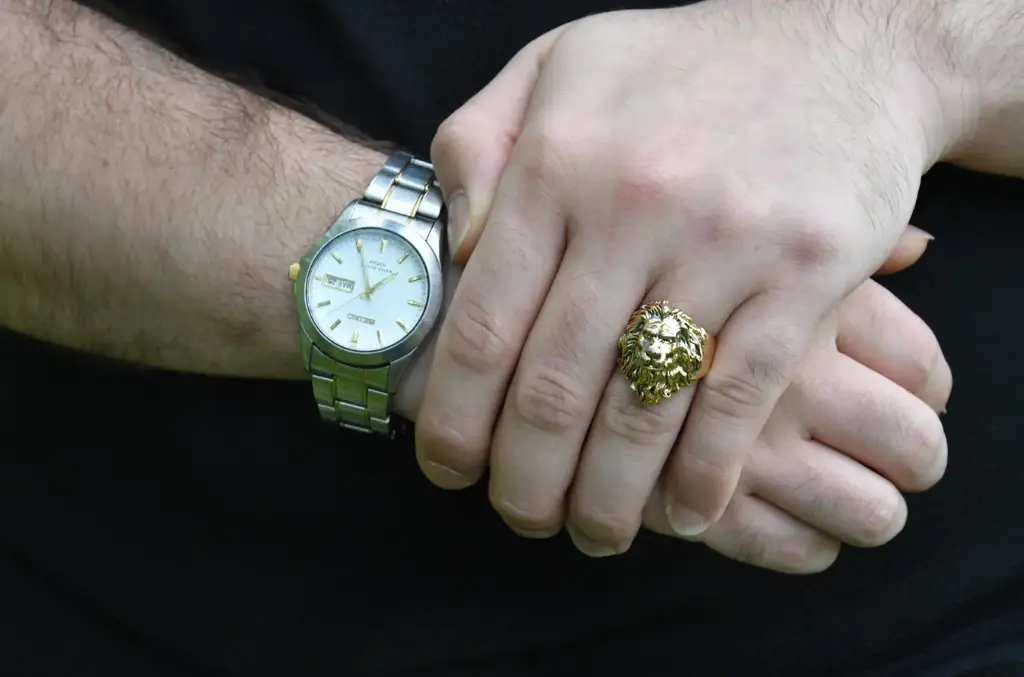 "Lion head"signet ring